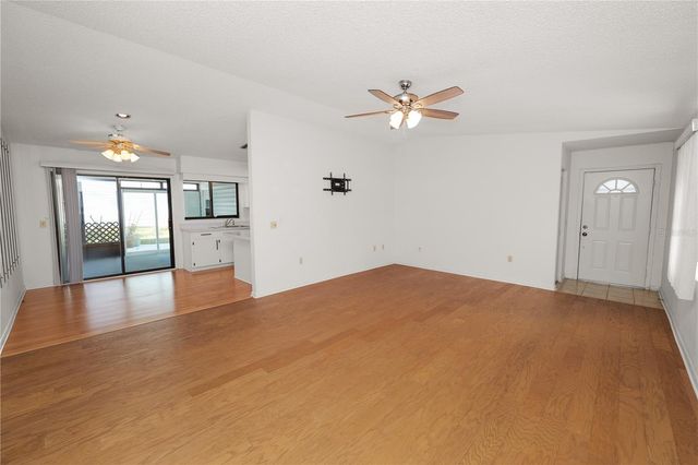 3130 PRAIRIE DUNES CIRCLE W, Lakeland, FL 33810