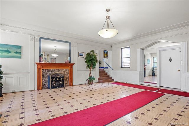 170-40 Highland Avenue 401, Jamaica Estates, NY 11432