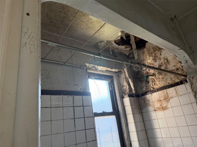 170-40 Highland Avenue 401, Jamaica Estates, NY 11432