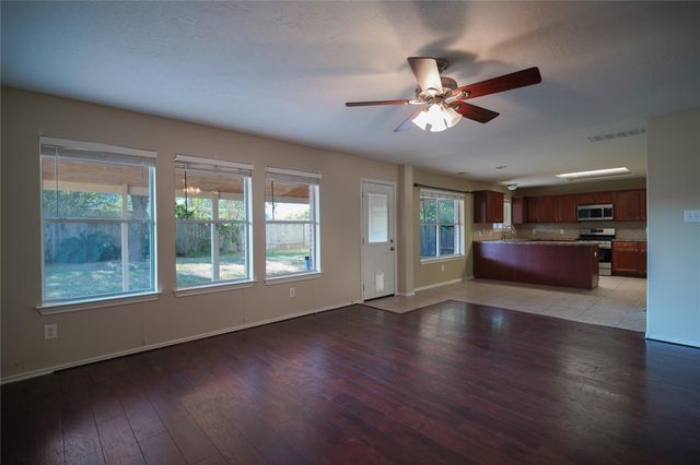 8315 Cardamon Lane, Baytown, TX 77521