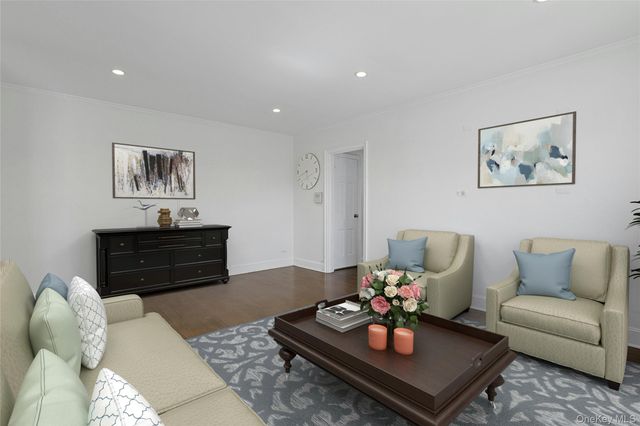 310 Manville RD S4, Pleasantville, NY 10570