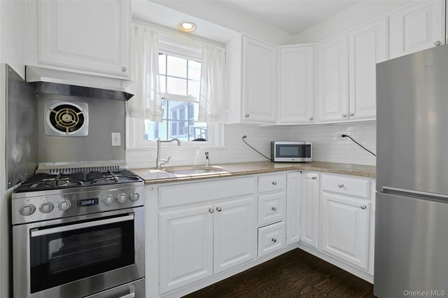 310 Manville RD S4, Pleasantville, NY 10570