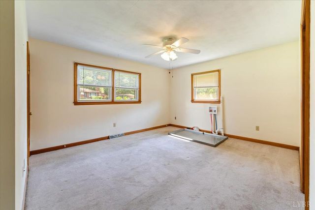 404 Oakwood Drive, Hurt, VA 24563