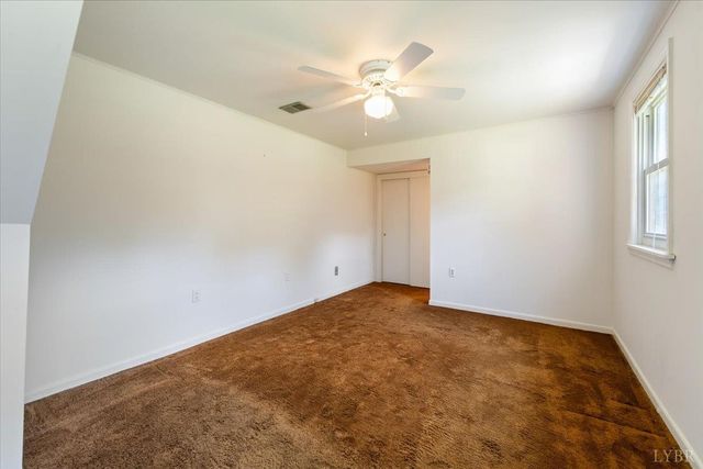 404 Oakwood Drive, Hurt, VA 24563