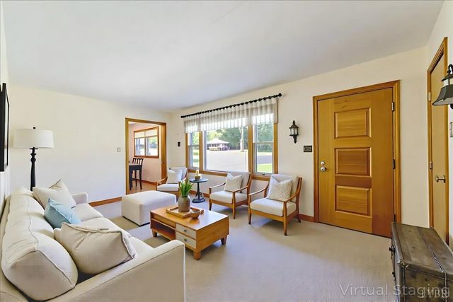 404 Oakwood Drive, Hurt, VA 24563