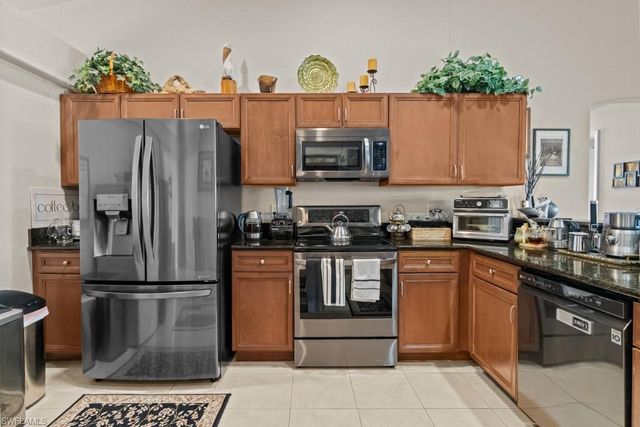 2724 NW 21st TER, Cape Coral, FL 33993