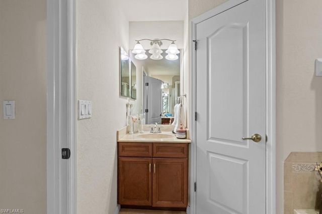 2724 NW 21st TER, Cape Coral, FL 33993