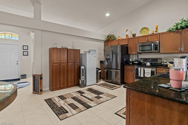 2724 NW 21st TER, Cape Coral, FL 33993