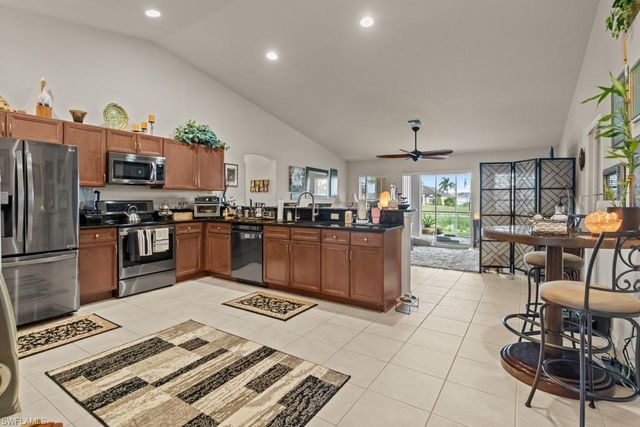 2724 NW 21st TER, Cape Coral, FL 33993