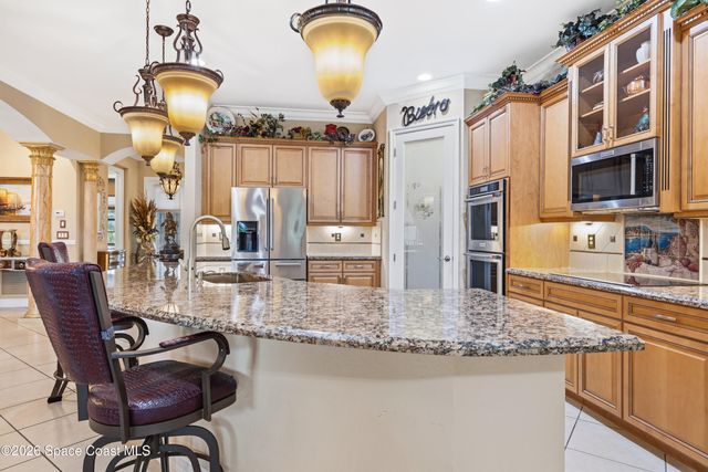 5574 49th Avenue, Vero Beach, FL 32967