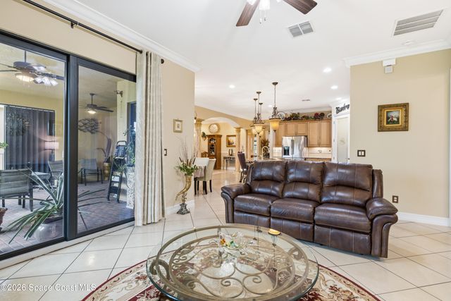 5574 49th Avenue, Vero Beach, FL 32967