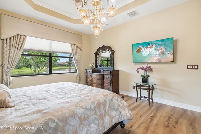 5574 49th Avenue, Vero Beach, FL 32967