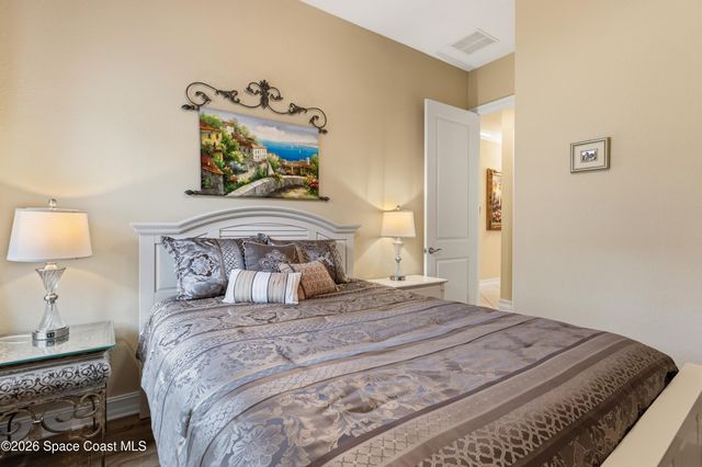 5574 49th Avenue, Vero Beach, FL 32967