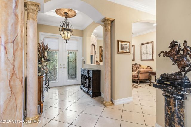 5574 49th Avenue, Vero Beach, FL 32967