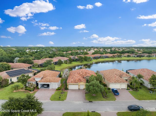5574 49th Avenue, Vero Beach, FL 32967