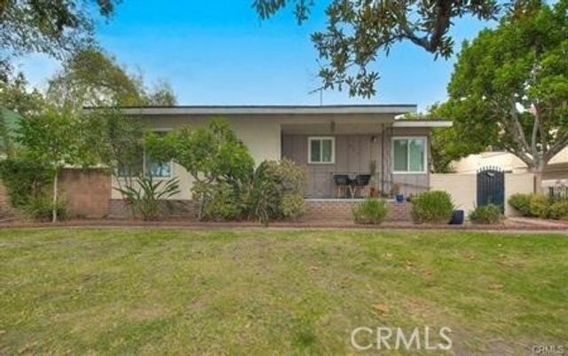 835 E Foothill Boulevard, Monrovia, CA 91016
