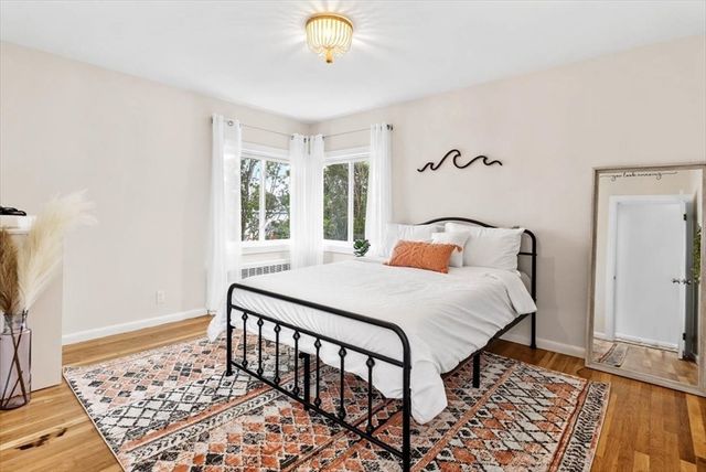 80 Central Ave, Hull, MA 02045