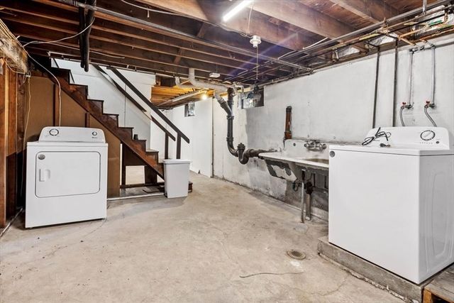 80 Central Ave, Hull, MA 02045