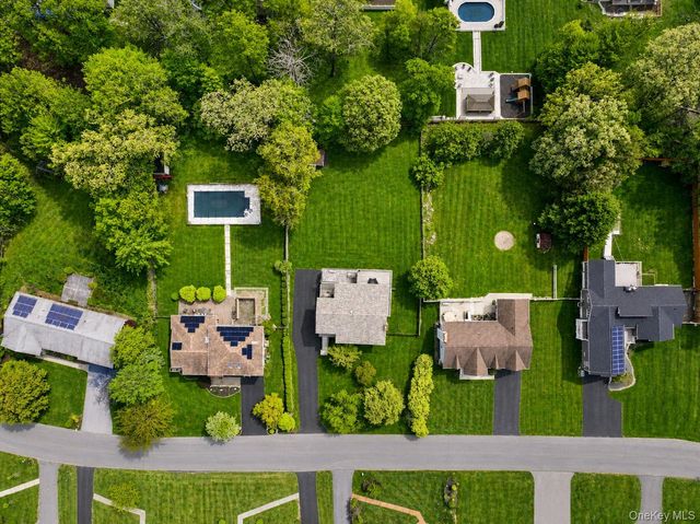 12 Oak Ridge Road, Middletown, NY 10940