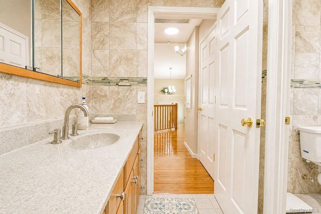 12 Oak Ridge Road, Middletown, NY 10940