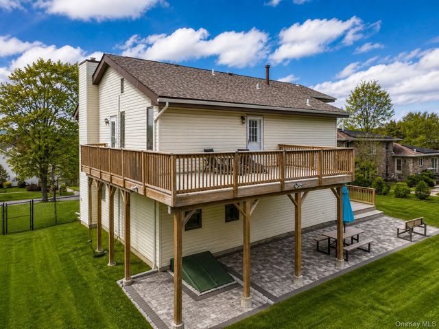 12 Oak Ridge Road, Middletown, NY 10940