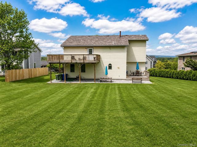 12 Oak Ridge Road, Middletown, NY 10940