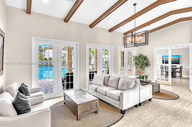 2009 SE 10th Ave 302, Fort Lauderdale, FL 33316