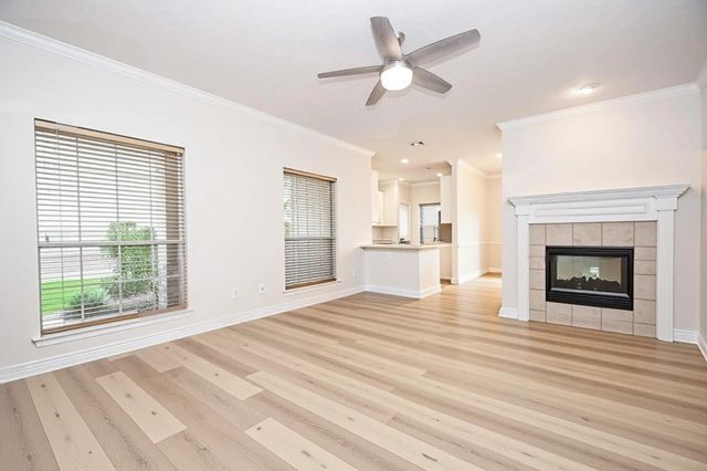 1123 Enclave Square E, Houston, TX 77077
