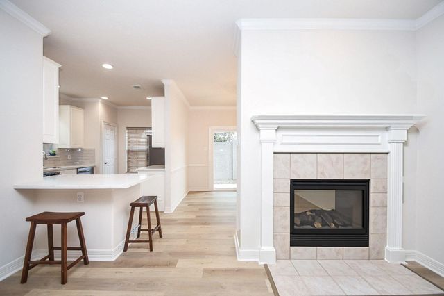 1123 Enclave Square E, Houston, TX 77077
