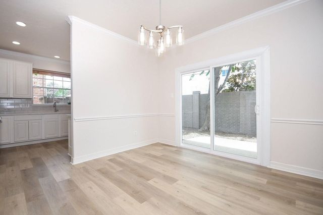 1123 Enclave Square E, Houston, TX 77077