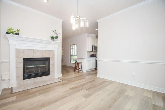 1123 Enclave Square E, Houston, TX 77077