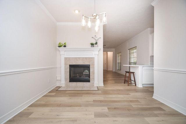 1123 Enclave Square E, Houston, TX 77077