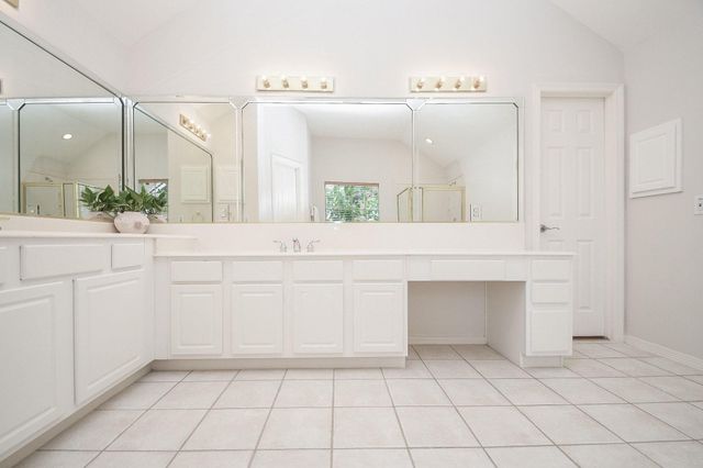1123 Enclave Square E, Houston, TX 77077