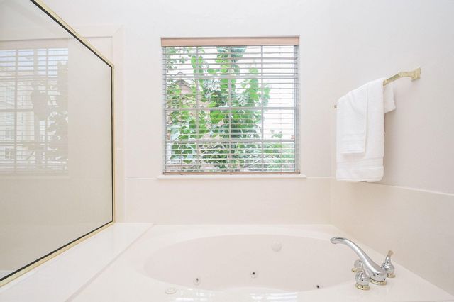 1123 Enclave Square E, Houston, TX 77077