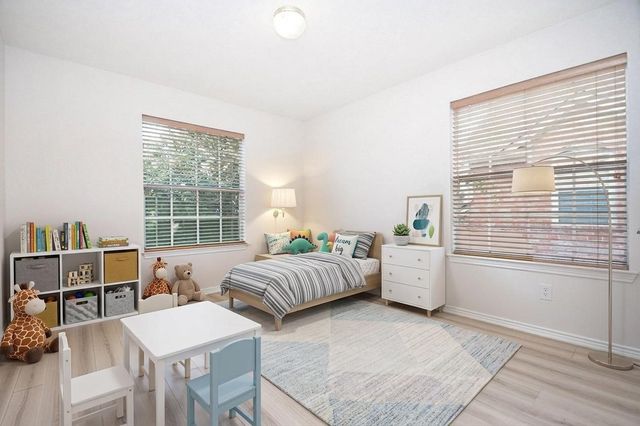 1123 Enclave Square E, Houston, TX 77077