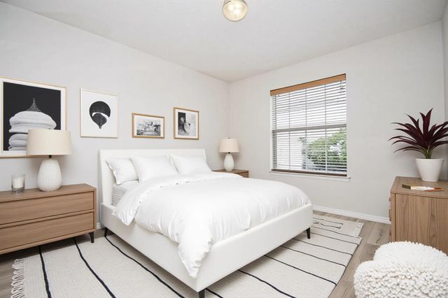 1123 Enclave Square E, Houston, TX 77077