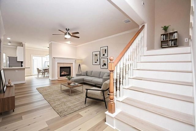 1123 Enclave Square E, Houston, TX 77077