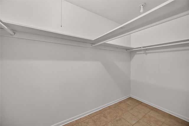 6810 Mccullum Road, Houston, TX 77489
