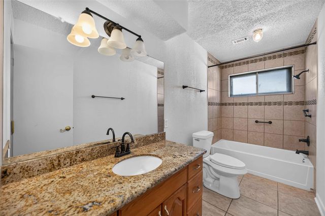 6810 Mccullum Road, Houston, TX 77489