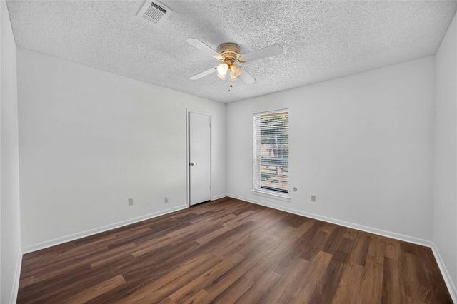 6810 Mccullum Road, Houston, TX 77489