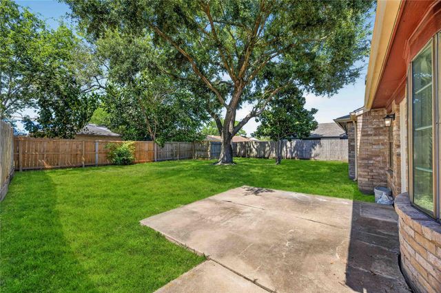 6810 Mccullum Road, Houston, TX 77489