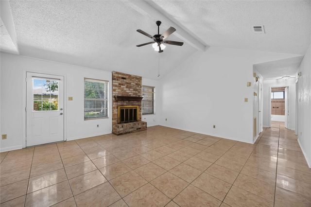 6810 Mccullum Road, Houston, TX 77489