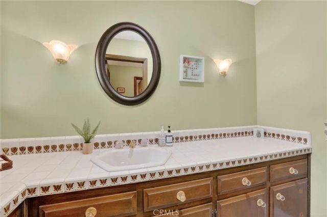 28125 Geneva Lane, Lake Arrowhead, CA 92352