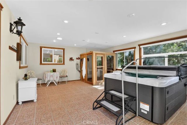 28125 Geneva Lane, Lake Arrowhead, CA 92352