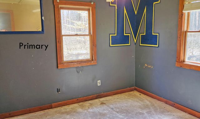 2570 S Walnut Avenue, White Cloud, MI 49349