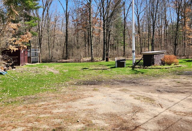 2570 S Walnut Avenue, White Cloud, MI 49349