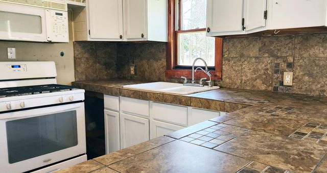2570 S Walnut Avenue, White Cloud, MI 49349
