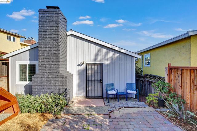 2515 Oliver Ave, Oakland, CA 94605