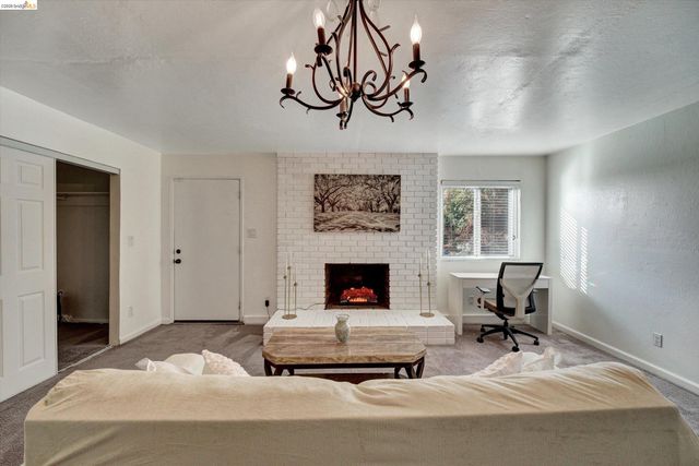 2515 Oliver Ave, Oakland, CA 94605