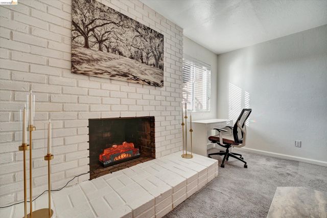 2515 Oliver Ave, Oakland, CA 94605